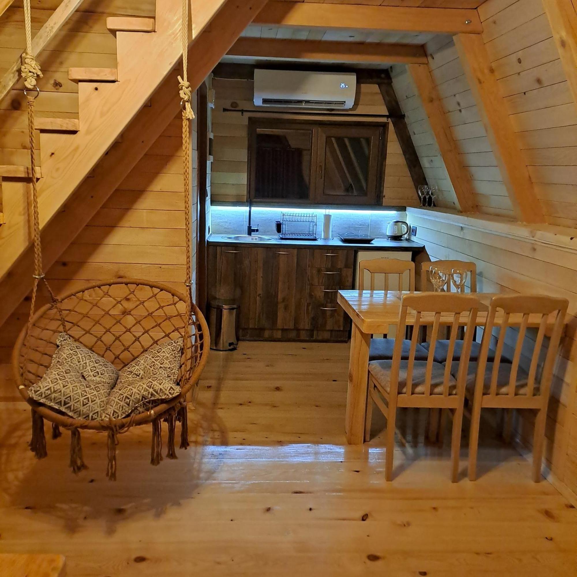 Wooden Cottages Konak Savnik Bagian luar foto
